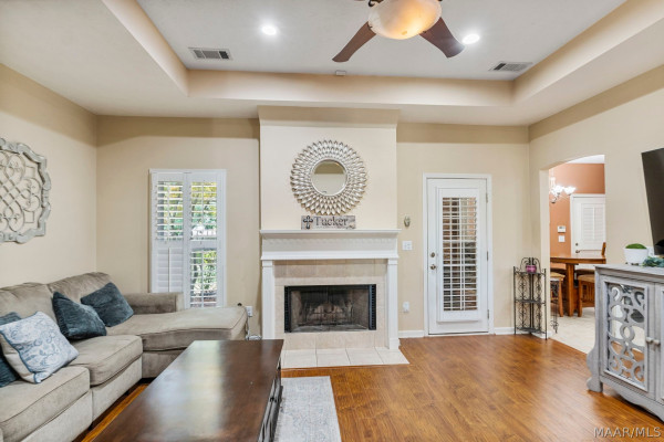 9161 CARTERS GROVE Way