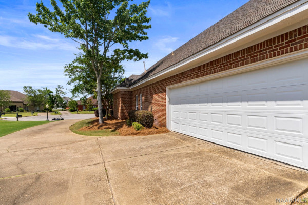 9161 CARTERS GROVE Way
