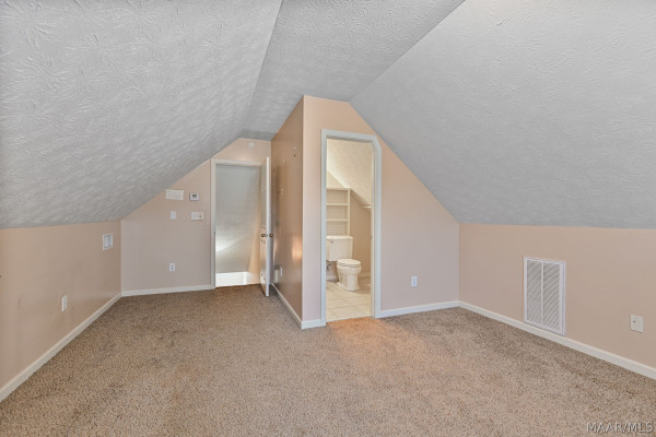 9161 CARTERS GROVE Way