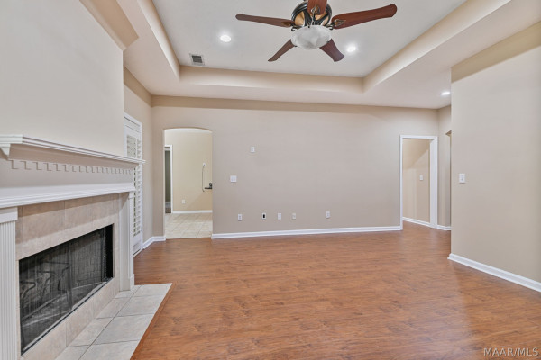 9161 CARTERS GROVE Way