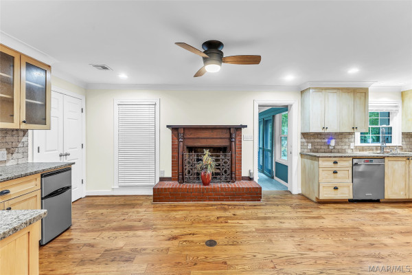 104 Camellia Street