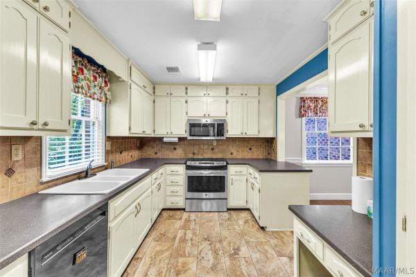 115 Hillside Drive