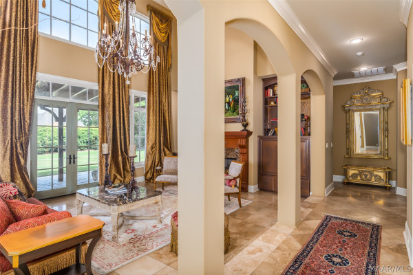 7806 Lakeridge Drive