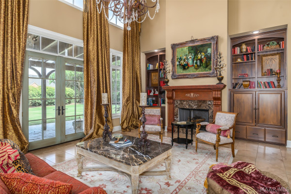 7806 Lakeridge Drive