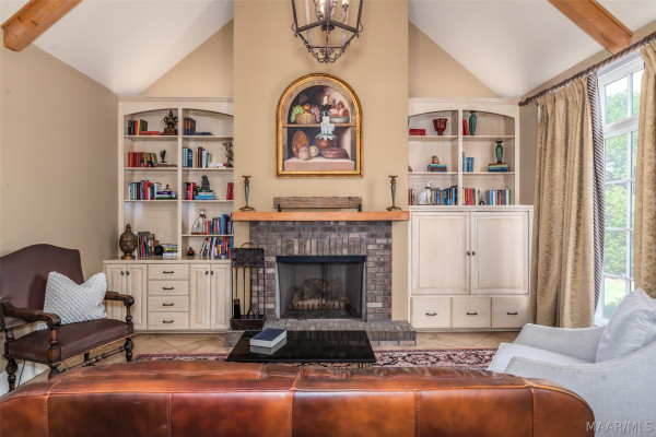 7806 Lakeridge Drive