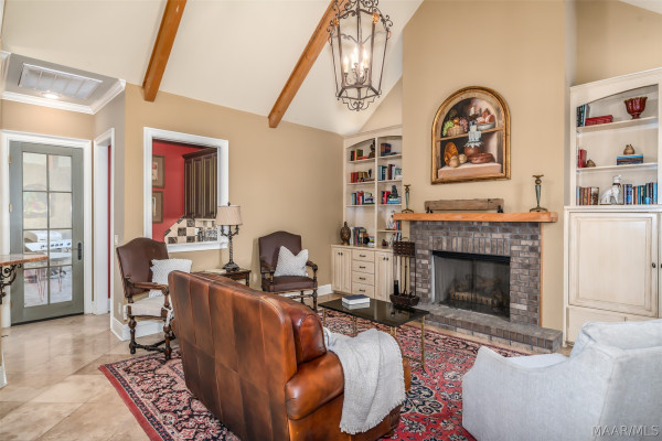 7806 Lakeridge Drive