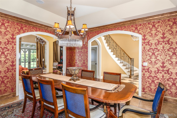 7806 Lakeridge Drive