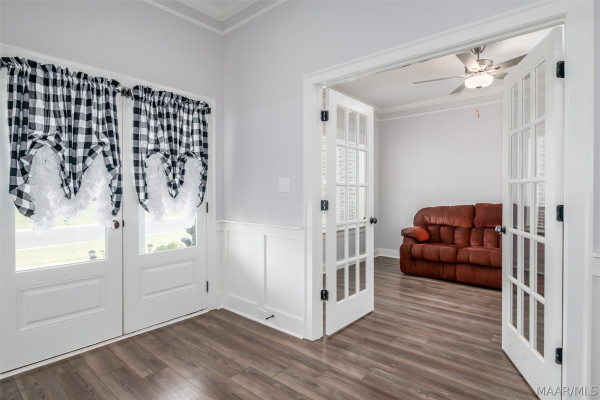 416 MIDLAND Drive