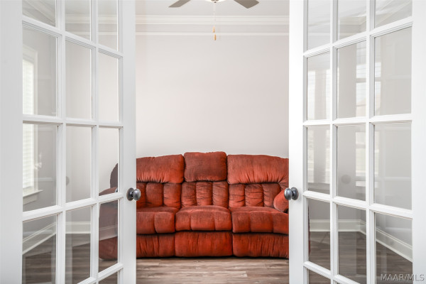 416 MIDLAND Drive