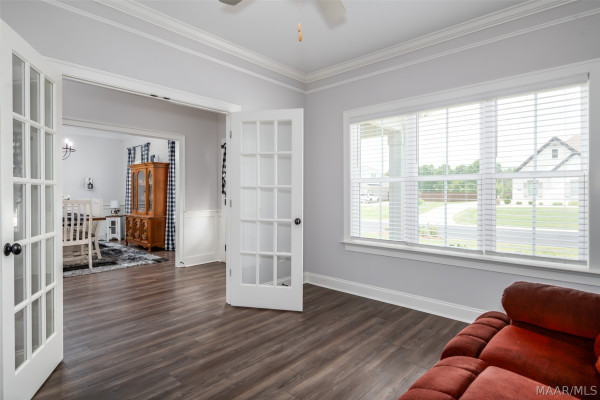 416 MIDLAND Drive