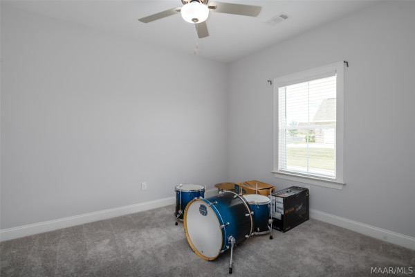 416 MIDLAND Drive