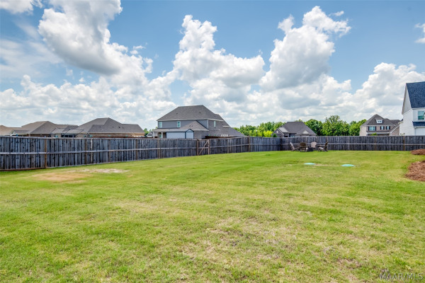 416 MIDLAND Drive