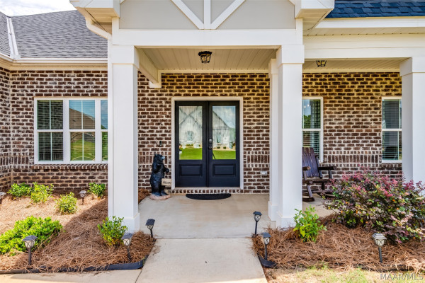 416 MIDLAND Drive