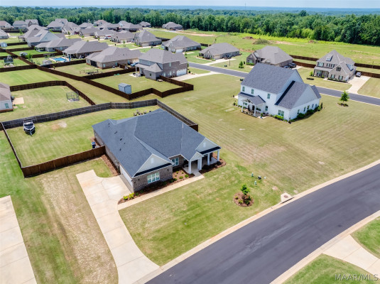 416 MIDLAND Drive