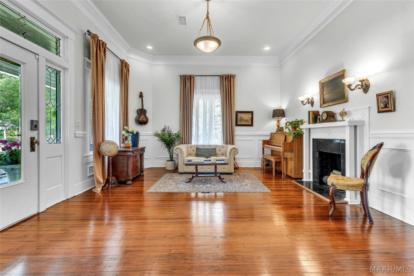 570 Main Street