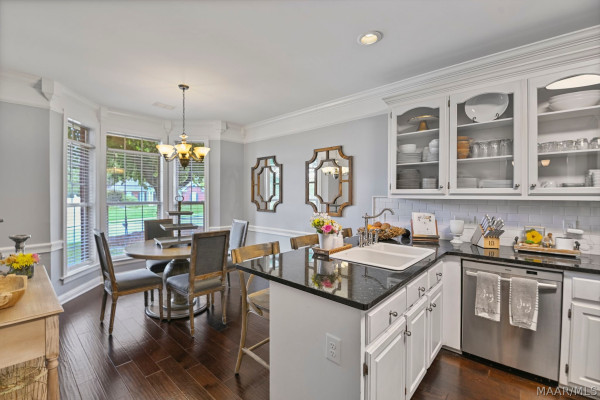 412 HOLLY BROOK Drive