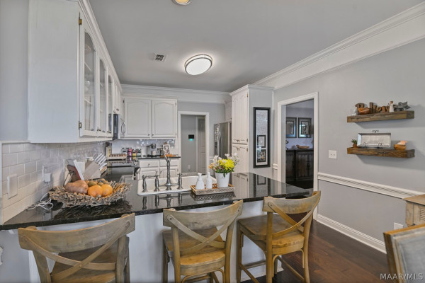 412 HOLLY BROOK Drive