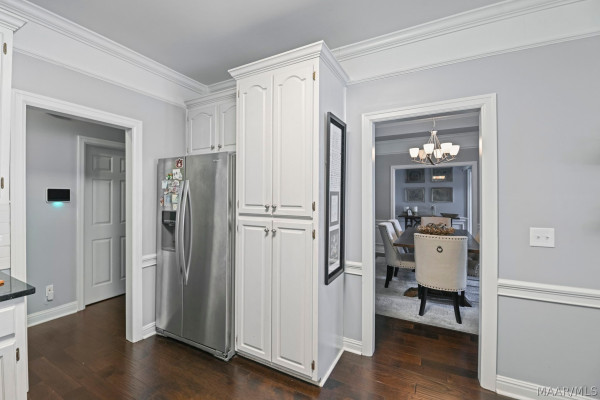 412 HOLLY BROOK Drive