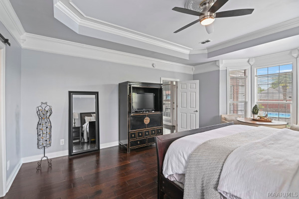 412 HOLLY BROOK Drive