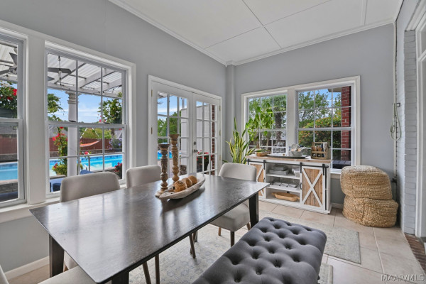 412 HOLLY BROOK Drive