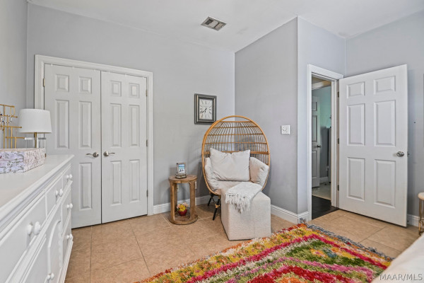 412 HOLLY BROOK Drive