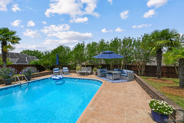 412 HOLLY BROOK Drive