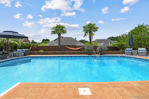 412 HOLLY BROOK Drive