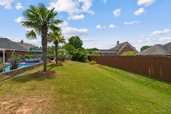 412 HOLLY BROOK Drive