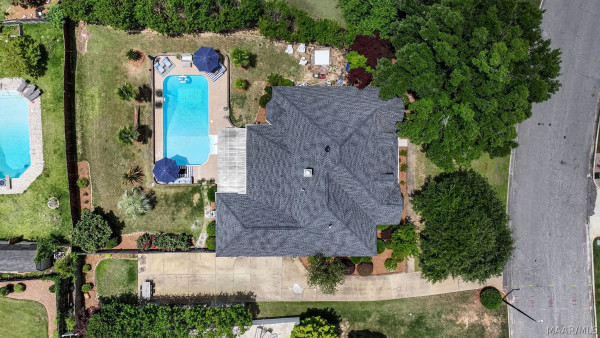 412 HOLLY BROOK Drive