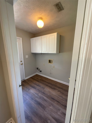 4160 JOHNSTOWN Drive