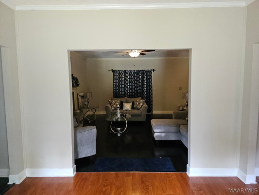 136 VILLAGE CREEK Road
