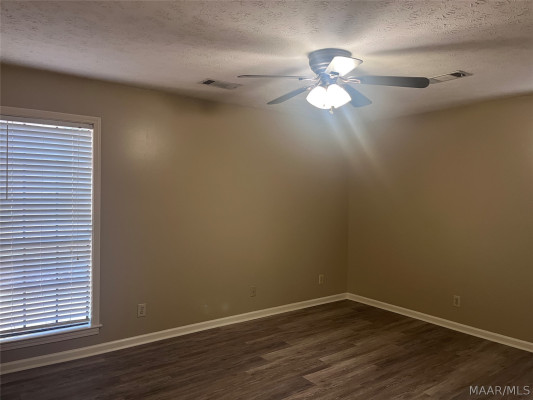 7216 BRAMPTON Lane
