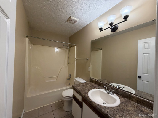3420 HORSESHOE Circle