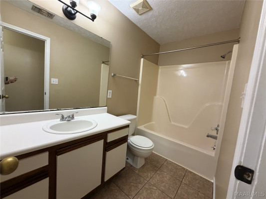 3420 HORSESHOE Circle