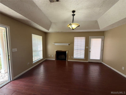 3420 HORSESHOE Circle