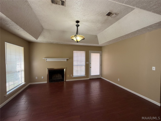3420 HORSESHOE Circle