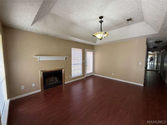 3420 HORSESHOE Circle