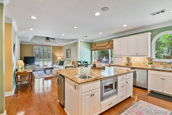 8421 TIMBER CREEK Drive