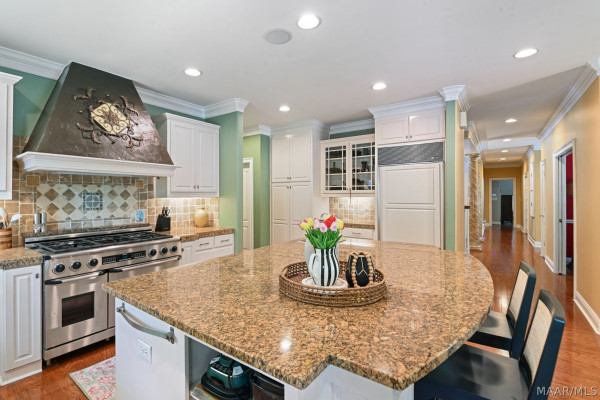 8421 TIMBER CREEK Drive