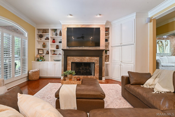 8421 TIMBER CREEK Drive