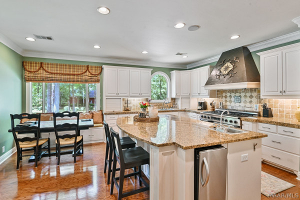 8421 TIMBER CREEK Drive