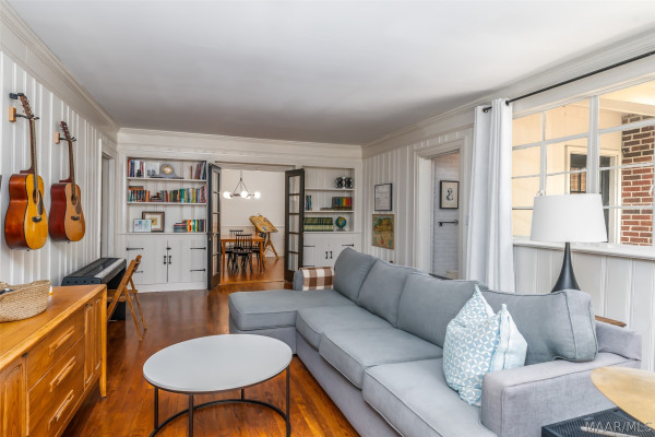 3339 Lexington Road