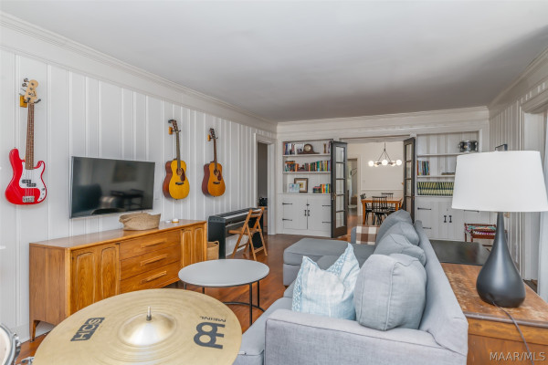 3339 Lexington Road
