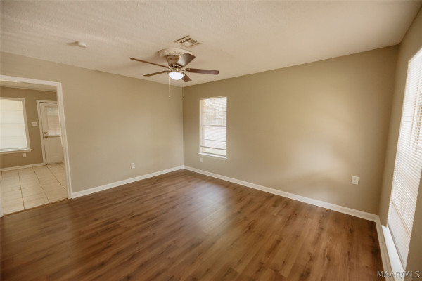 6107 GLADSTONE Drive