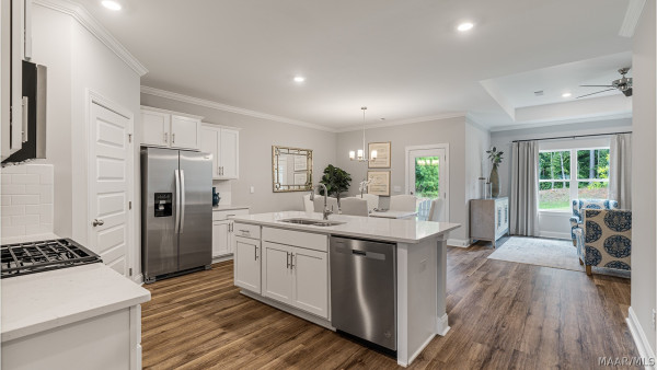 4812 Monarch Pass