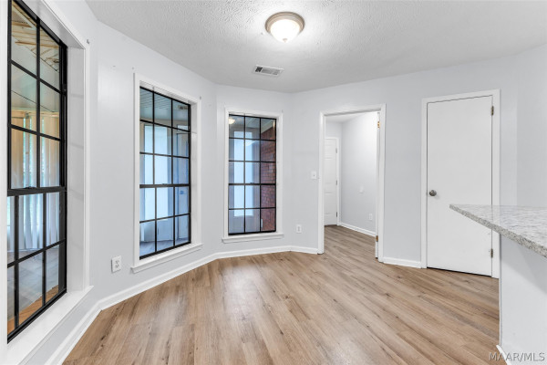 524 FOREST PARK Drive