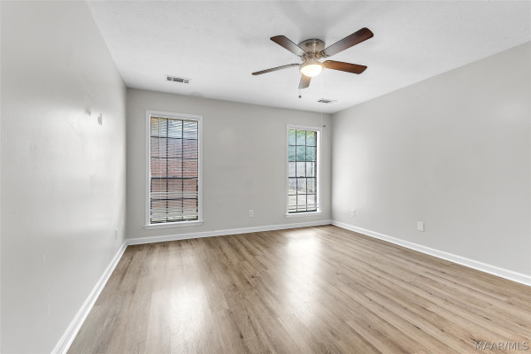 524 FOREST PARK Drive