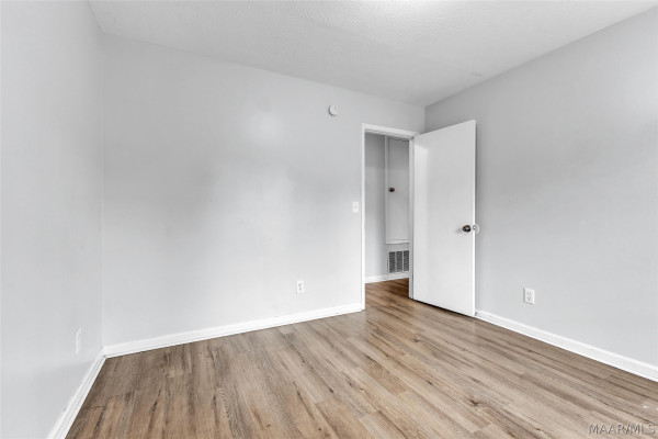 524 FOREST PARK Drive