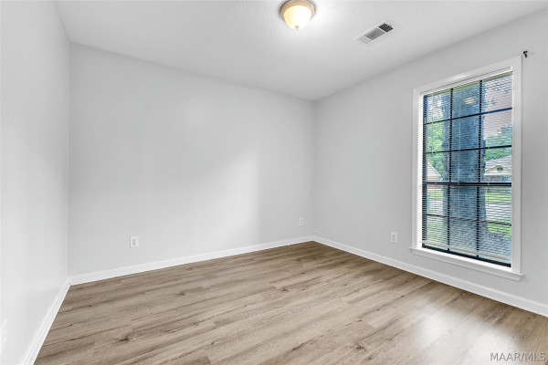 524 FOREST PARK Drive