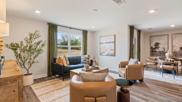 1009 Kelly Way